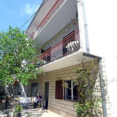 12211b Makarska