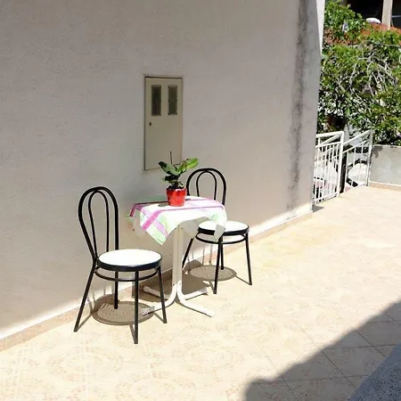12211b Makarska